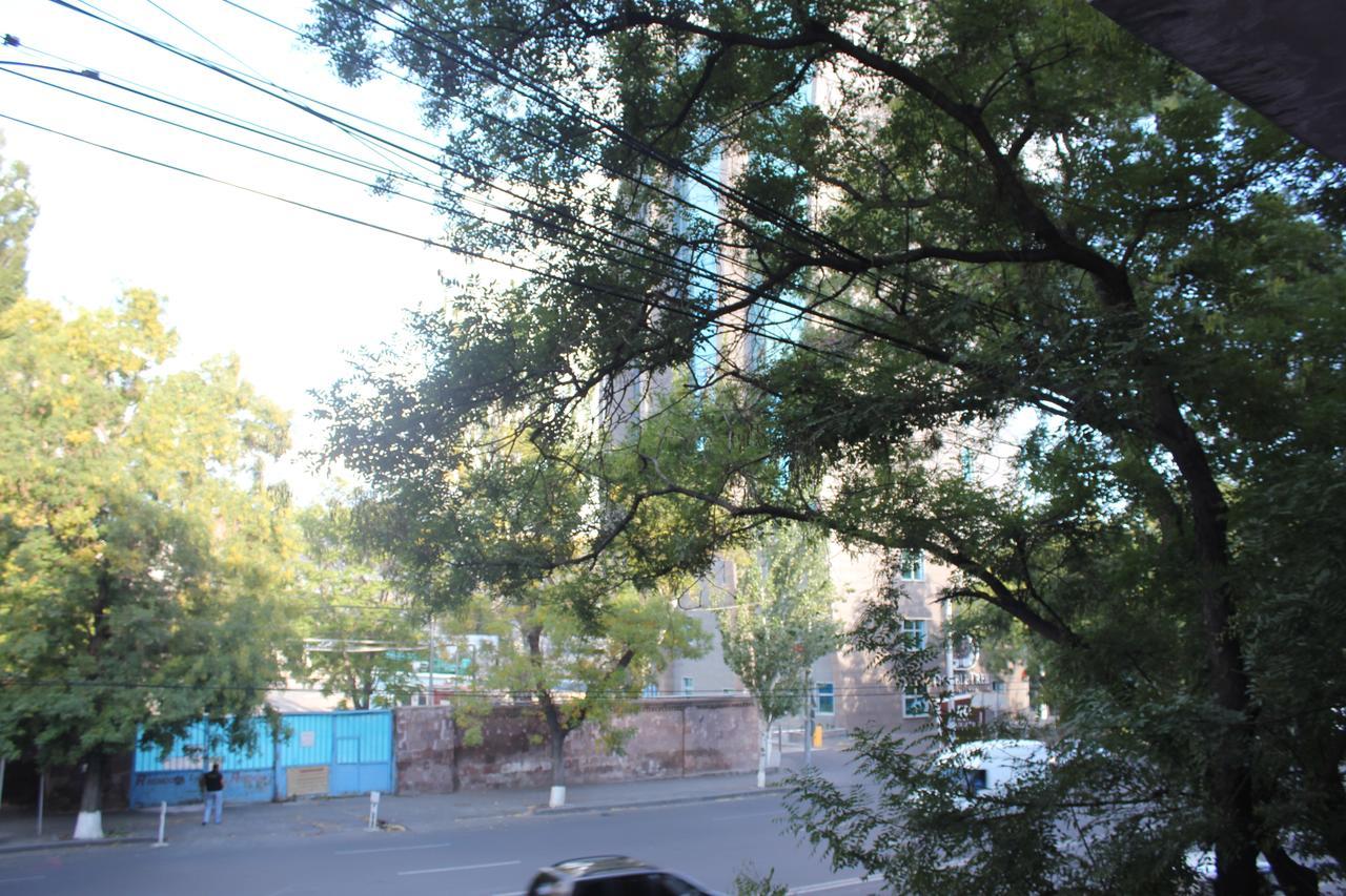 Stay Inn Cute Apartment Next To Hilton Armenia Erivan Exterior foto